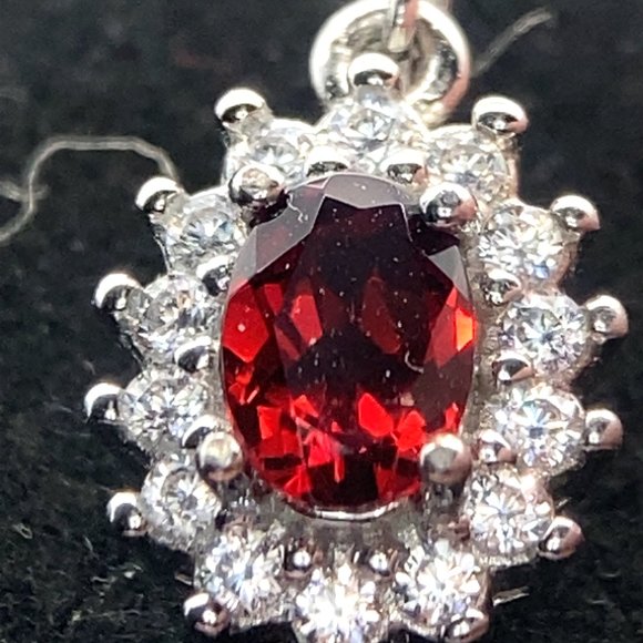 Pyrope Garnet 1.80ct Platinum Finish Solid 925 Sterling Silver Earrings - Picture 3 of 7